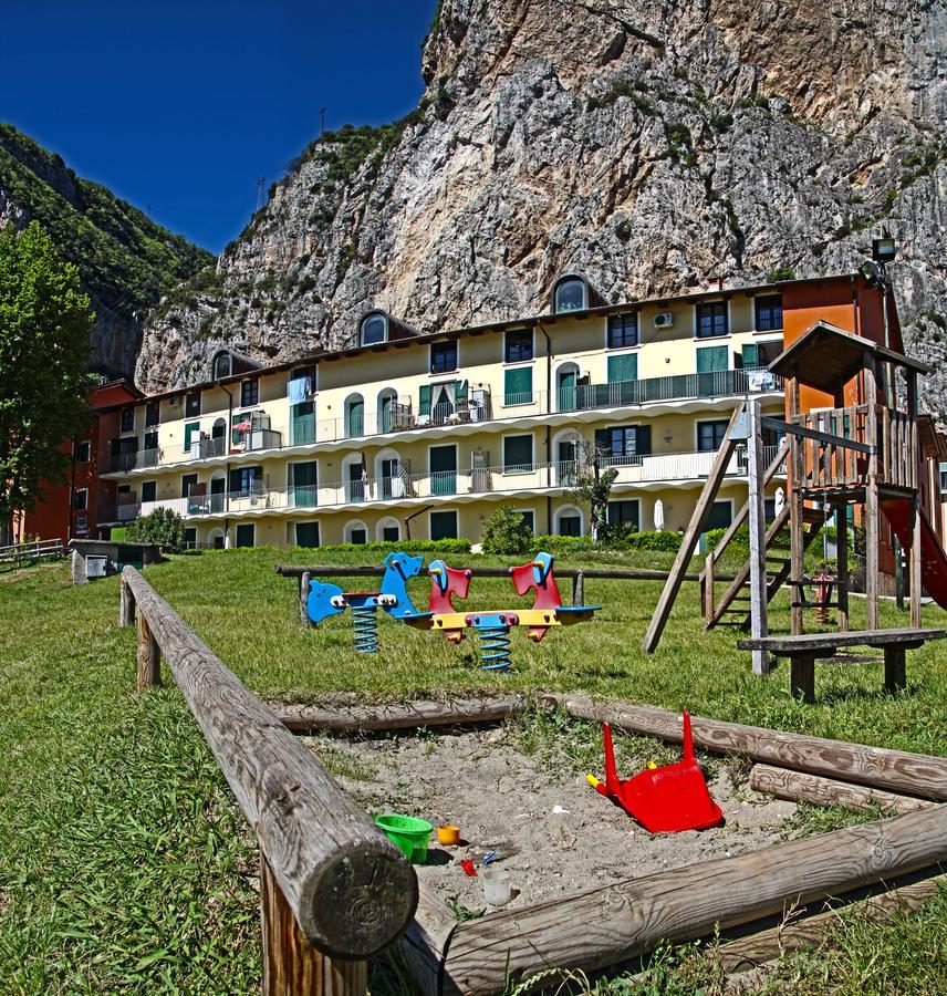 Campione Ora Apartments By Gardadomusmea Campione del Garda Exterior photo