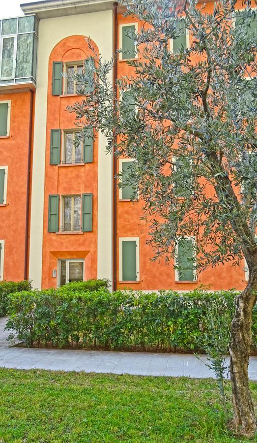 Campione Ora Apartments By Gardadomusmea Campione del Garda Exterior photo