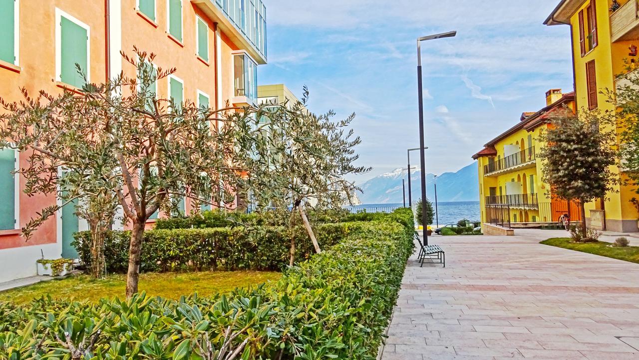 Campione Ora Apartments By Gardadomusmea Campione del Garda Exterior photo