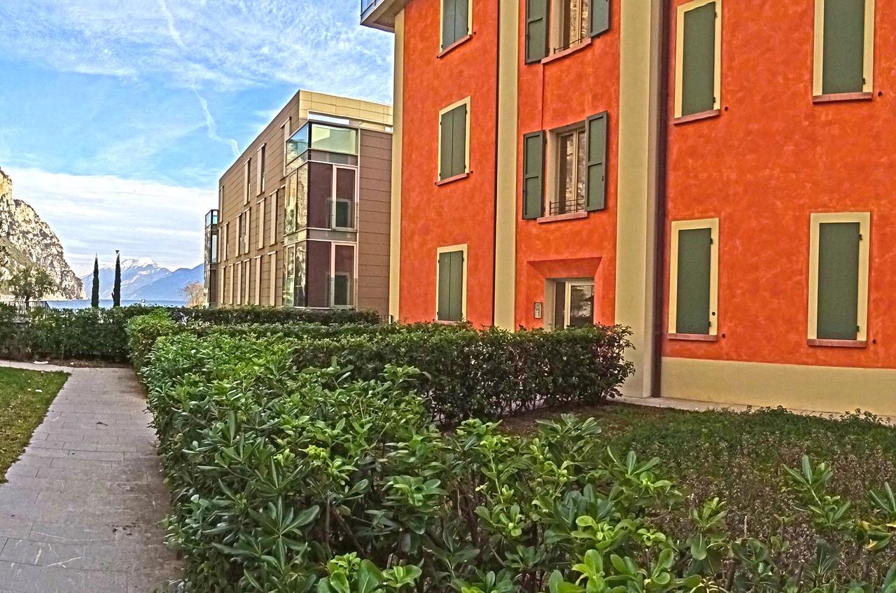 Campione Ora Apartments By Gardadomusmea Campione del Garda Exterior photo